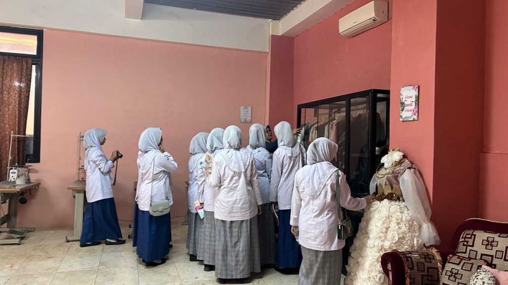 Kunjungan Pondok Pesantren Nurul Ikhlas ke Pondok Pesantren Darunnajah Jakarta