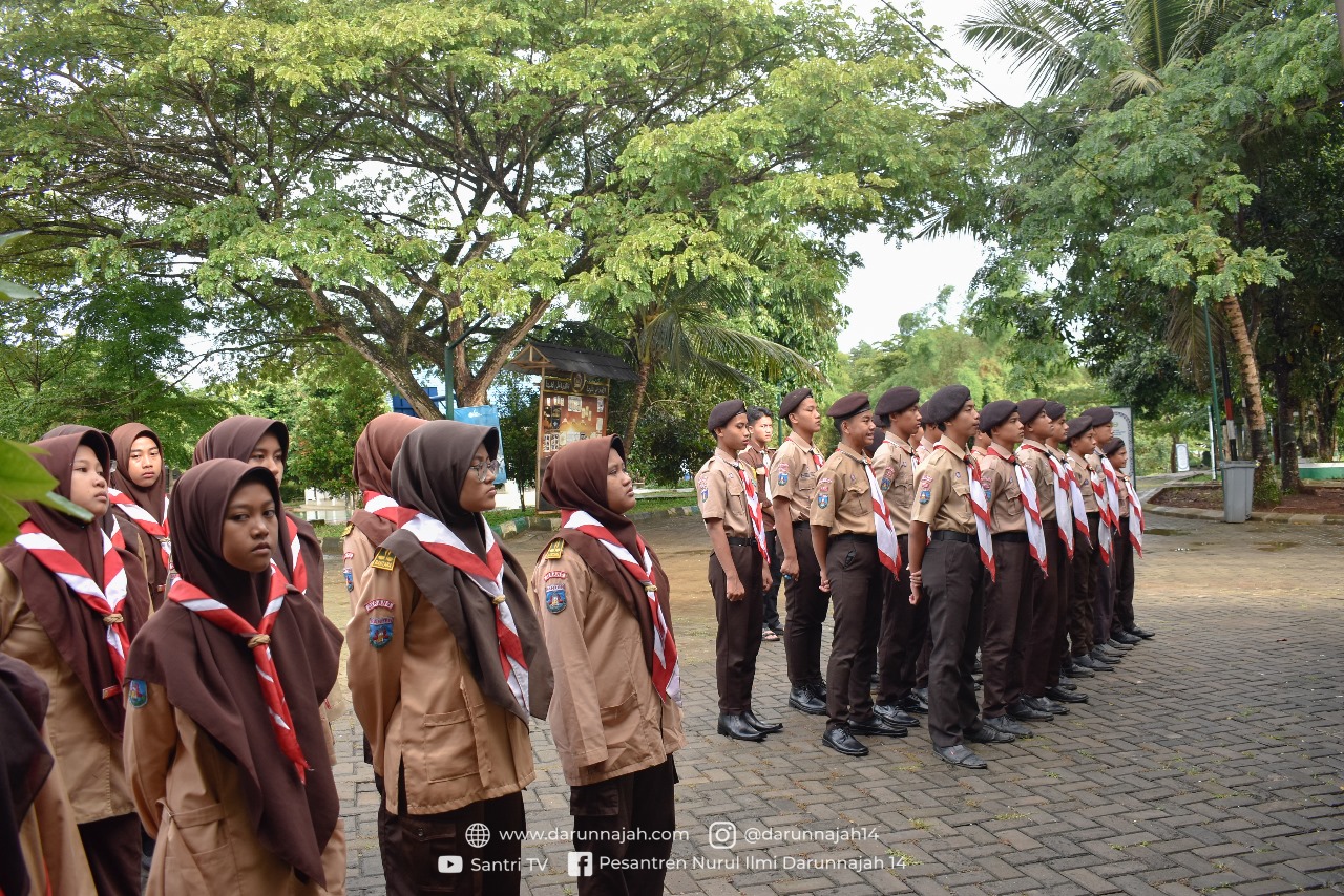 Pelepasan Peserta Lomba Gagak Kontingen Darunnajah 14