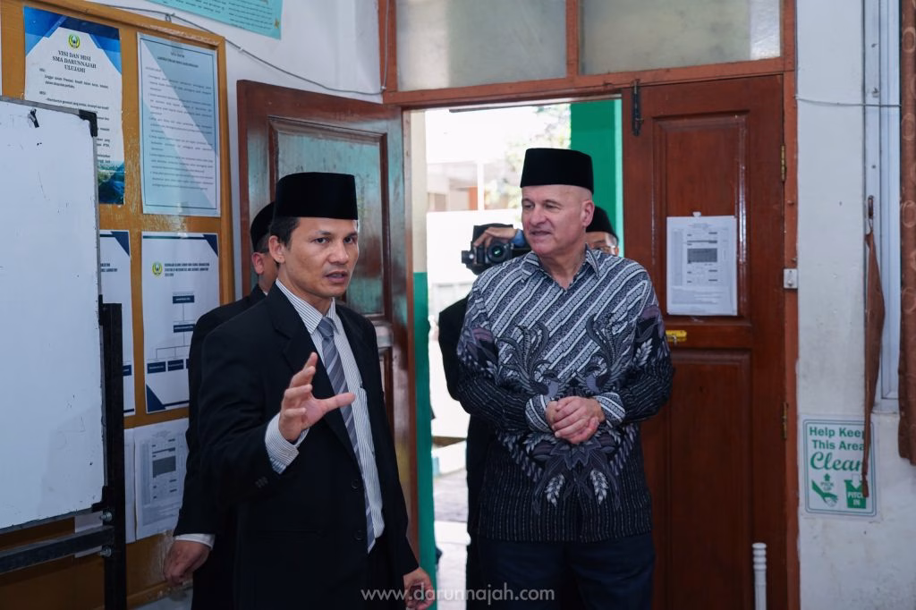 Kunjungan Dubes Bosnia dan Herzegovina, Mr. Armin Limo ke Pesantren Darunnajah