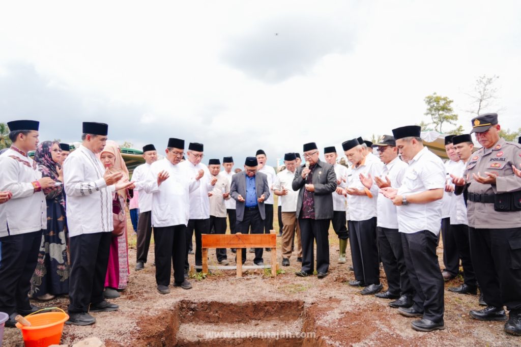 Peletakan Batu Pertama dan Pembangunan Pesantren Darushodikin Darunnajah 22 Tasikmalaya