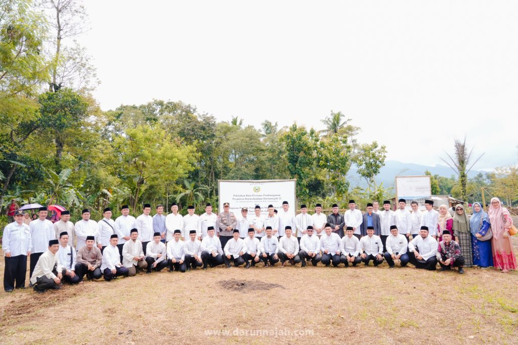 Peletakan Batu Pertama dan Pembangunan Pesantren Darushodikin Darunnajah 22 Tasikmalaya