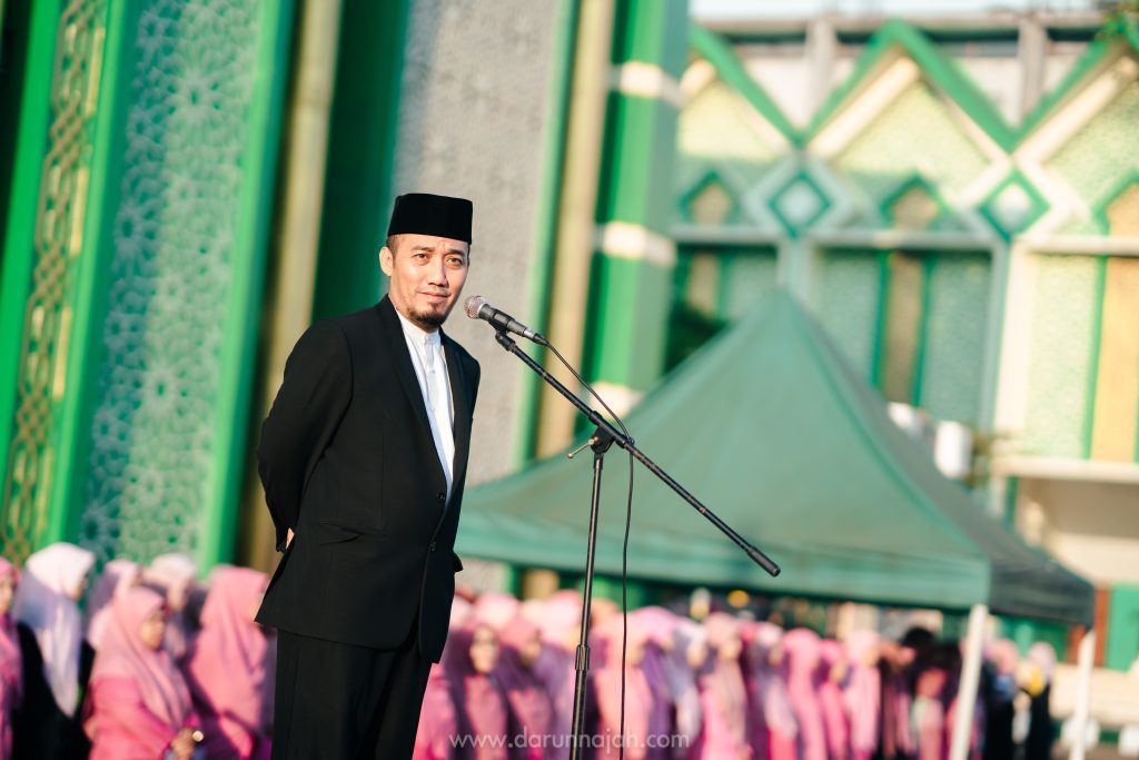 Upacara Perdana Santri TMI Darunnajah: Motivasi dan Harapan di Awal Tahun Ajaran Baru