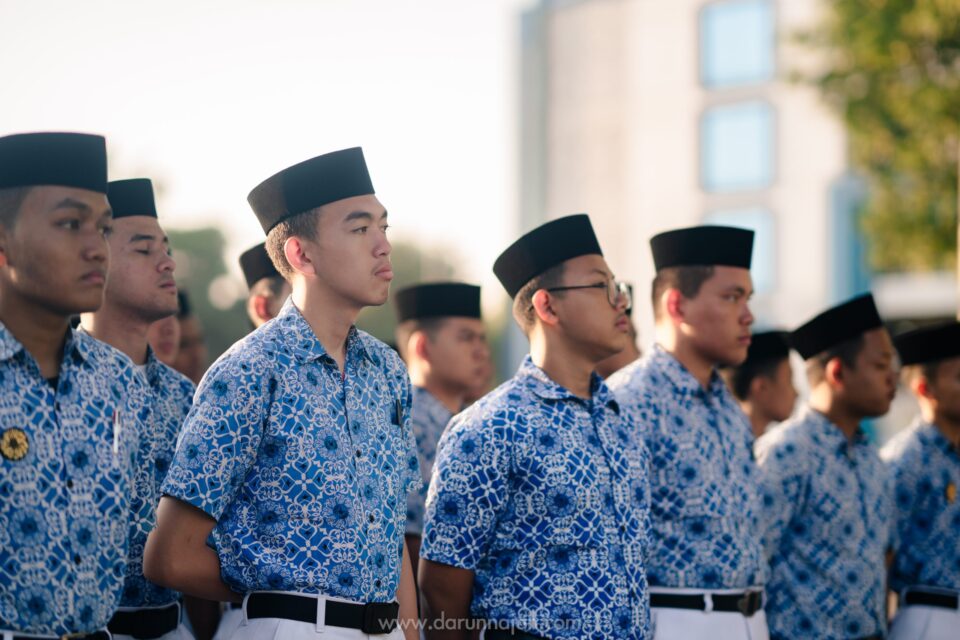 Upacara Perdana Santri TMI Darunnajah: Motivasi dan Harapan di Awal Tahun Ajaran Baru