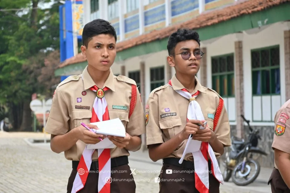 Warga Tinalan keamanan polsek pesantren