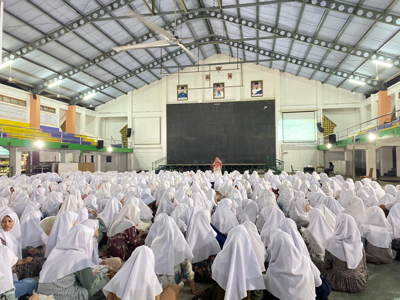 Pembekalan Kegiatan Safari Dakwah Santriwati kelas 1-5 Oleh Ustadzah Emah Maziyah, M.Pd.