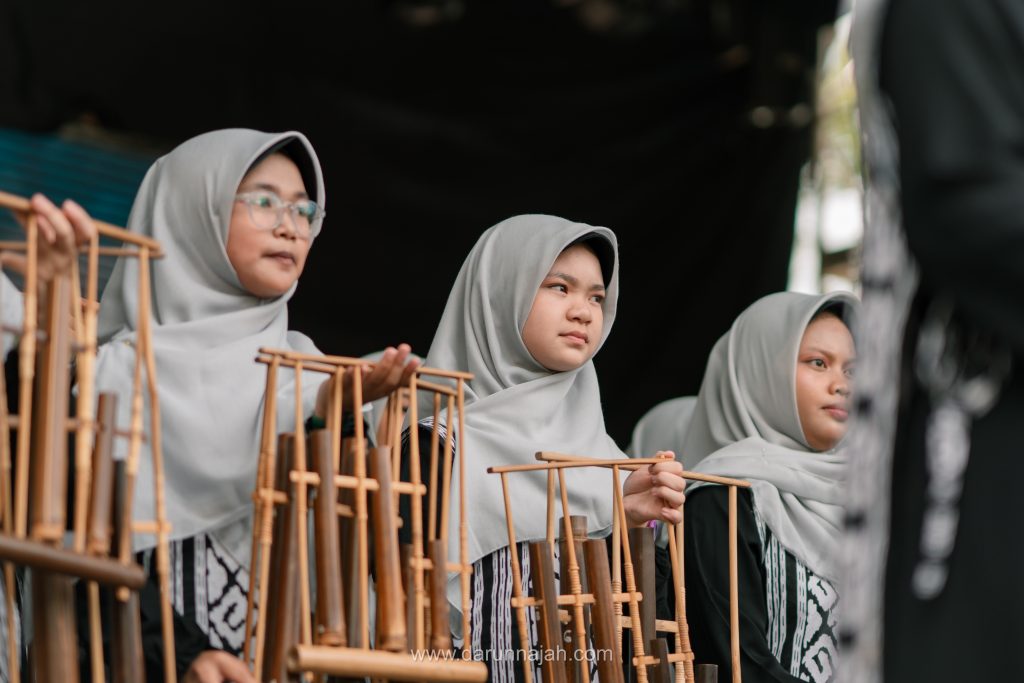 Santri Darunnajah Meriahkan HUT TVOne ke-17 di Jakarta Islamic Center