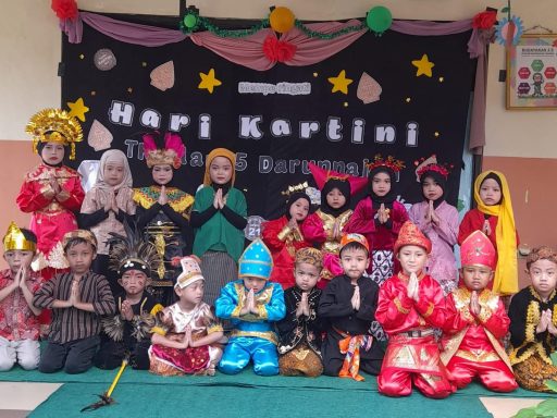 Semangat Kartini Berkobar di TK Islam 5 Darunnajah: Tampilkan Kreativitas dan Cinta Budaya