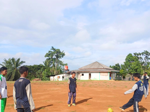 SANTRI KELAS 3 TMI AL-BAROKAH DARUNNAJAH 11 JALANI UJIAN PRAKTEK DENGAN PENUH SEMANGAT