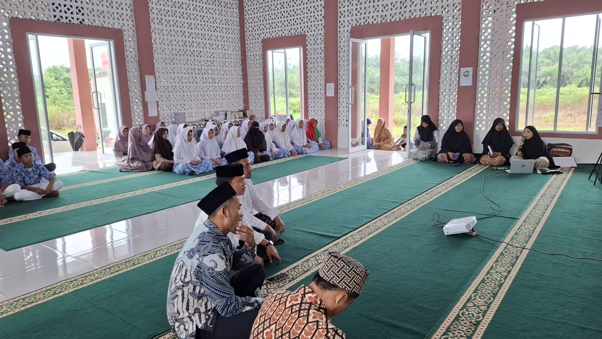 Pondok Pesantren Al-Harokah Darunnajah Sukses Gelar MMQ Qiroati Guru Se-Dumai
