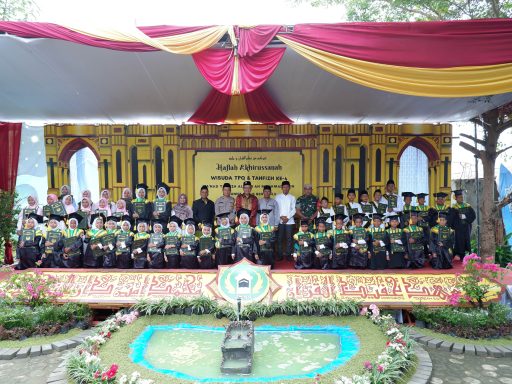 Haflah Akhirussanah: Momen Inspiratif Pencapaian Santri Tahfizh Al-Qur'an