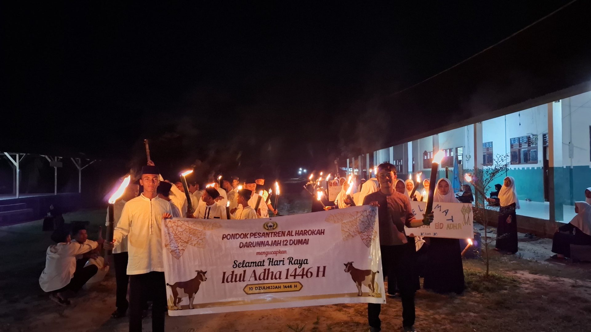 Santri Pondok Pesantren Darunnajah 12 Dumai bersatu dalam buka puasa bersama Yaumul Arafah