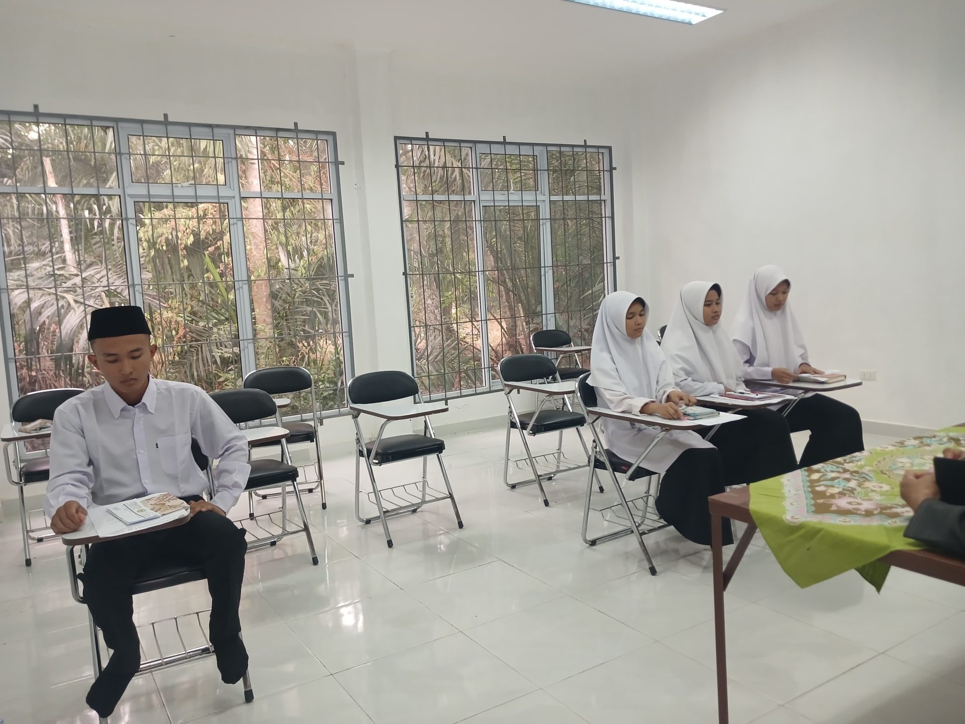 Pesantren Al-Harokah Darunnajah 12 Dumai Gelar Yudisium Santri Kelas 5 TMI