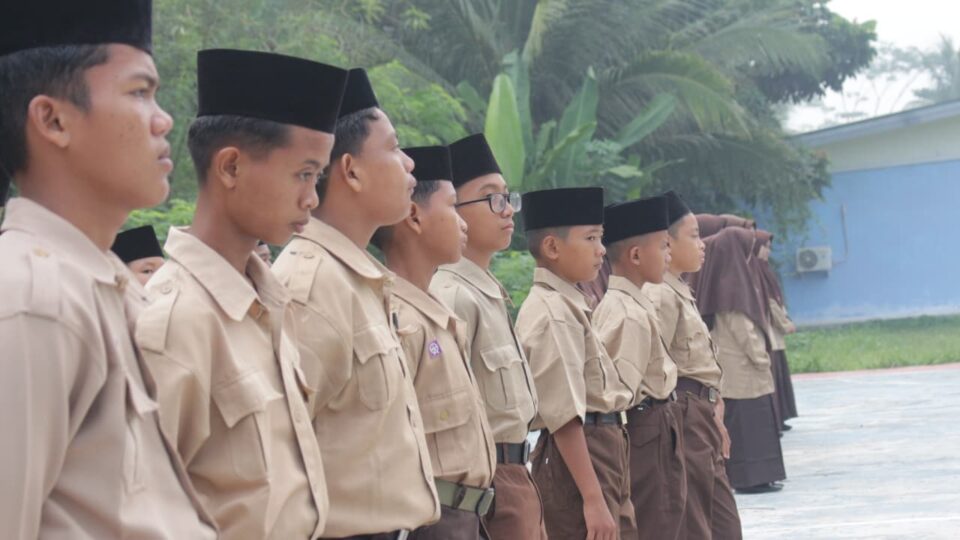 Pondok Pesantren Al-Harokah Darunnajah Dumai Gelar Apel Perdana Tahun Ajaran Baru 2025/2026