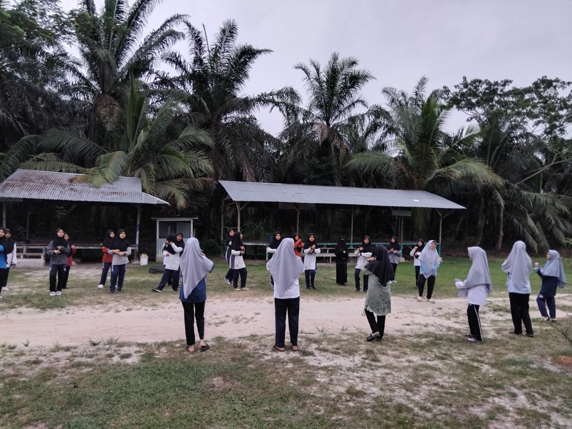 Bagaimana Olahraga Rutin Bangun Kebiasaan Baik Seperti Santri?