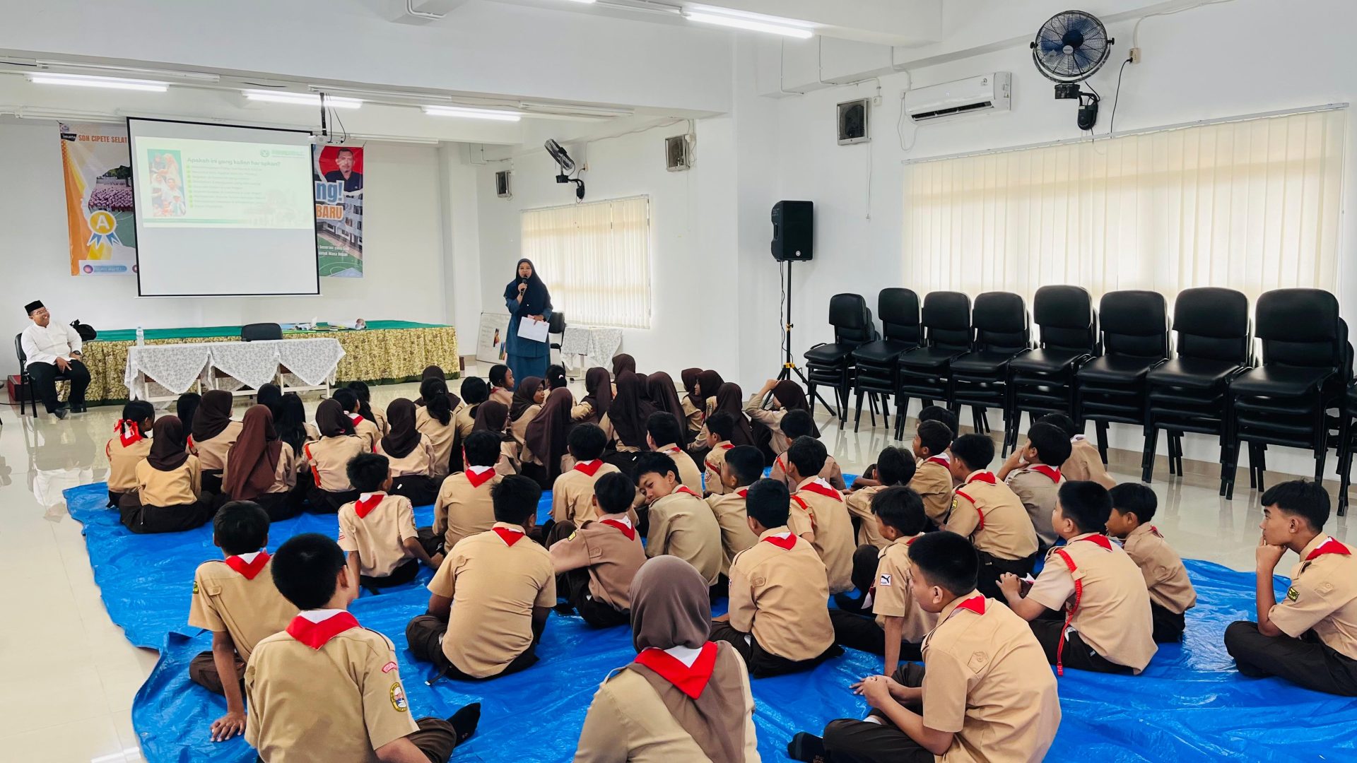 Kenalkan Pendidikan Pesantren, Darunnajah Adakan Sosialisasi di SDN 03 Cipete dan MIN 15 Bintaro