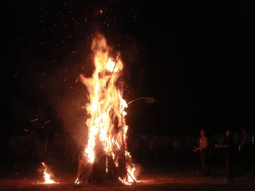 Malam Unggun Gembira sebagai Puncak Kegiatan Perkhutsy