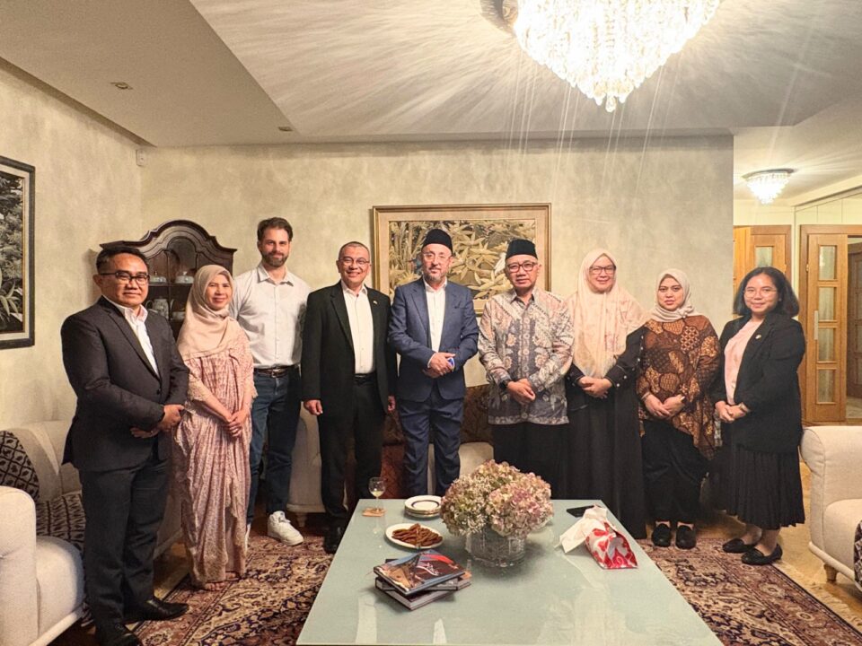 Pimpinan Pesantren Darunnajah Lanjutkan Perjalanan ke Bratislava Usai Kunjungan ke Mekkah