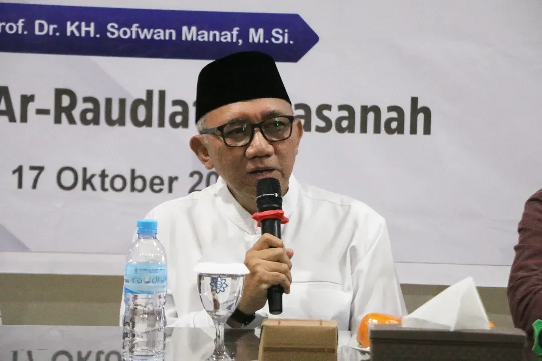 Pimpinan Pesantren Darunnajah Sampaikan Materi Capacity Building Manajemen Pesantren Di Ar Raudlatul Hasanah Medan 3