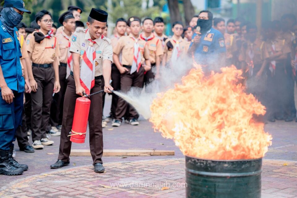 Mitigasi Bencana Dengan Pemadam Kebakaran