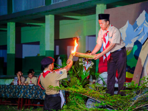 Semarak Malam Api Unggun - Menyulut Semangat Kebersamaan