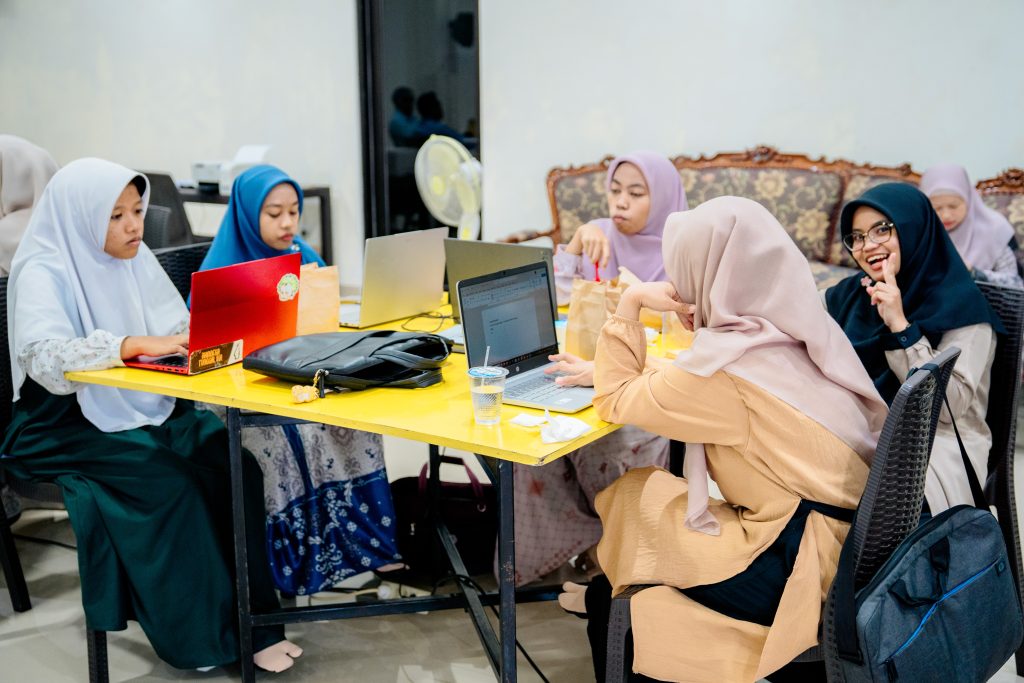 Pelatihan Pengelola Admin Website dan Sosial Media Pondok Pesantren Darunnajah Pusat dan Cabang