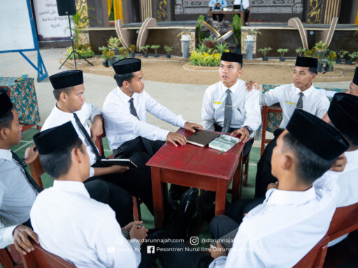 Membangun Jiwa Pemimpin Sejati - Latihan Dasar Kepemimpinan Santri Nurul Ilmi Darunnajah 14 Berlangsung Penuh Semangat
