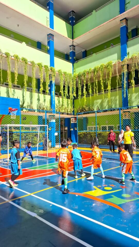 Semangat Juang Para Pahlawan Kecil: Kisah  RA/ PAUD Darunnajah 10 dalam Lomba Turnamen Futsal di SDIT Ar-Rahman Petukangan Utara
