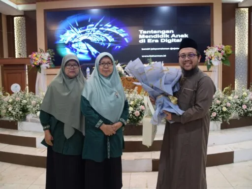 Seminar Parenting Tantangan Mendidik Anak di Era Digital Cerdas & Bijaksana Bersama Narasumber Ust. Bendri Jaisyurrahman