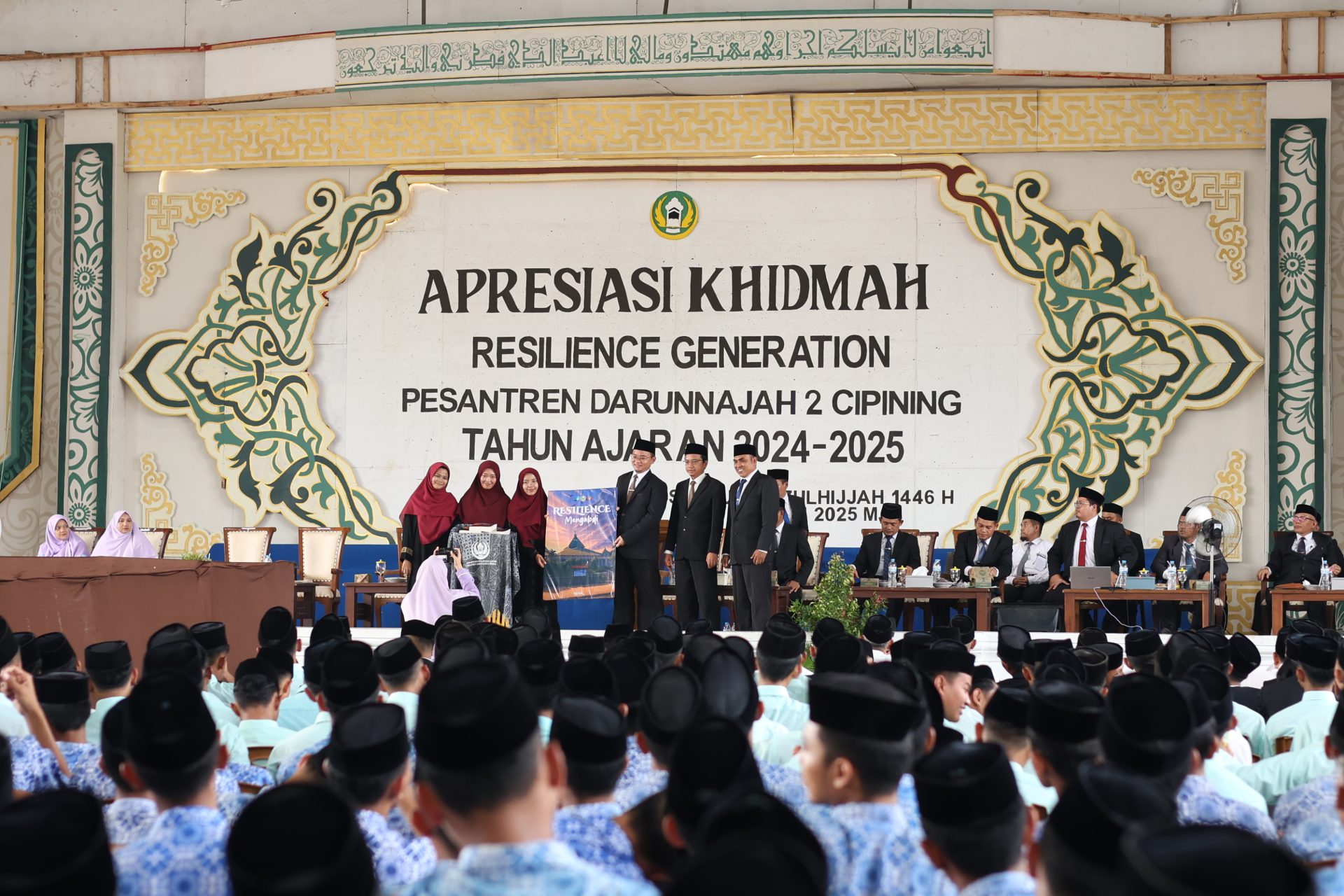 Mengapa Tradisi 'Khidmah' (Pengabdian) Wajib Ada Setelah Lulus? 3 Alasan Loyalti Membuka Pintu Rezeki