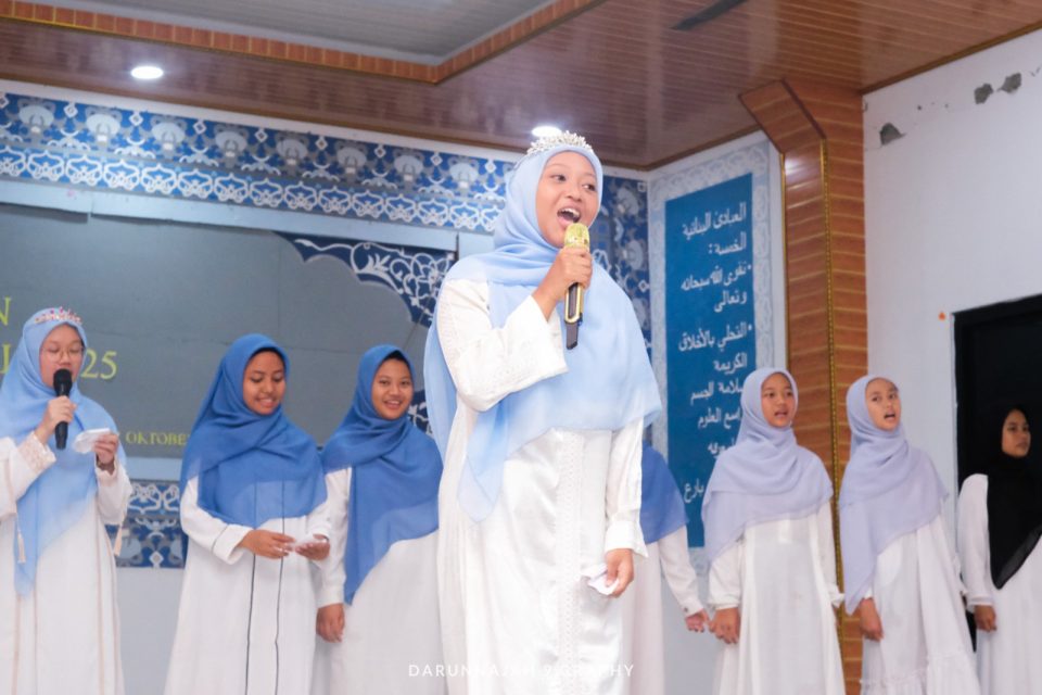 Mengamalkan Sedekah ala Santri