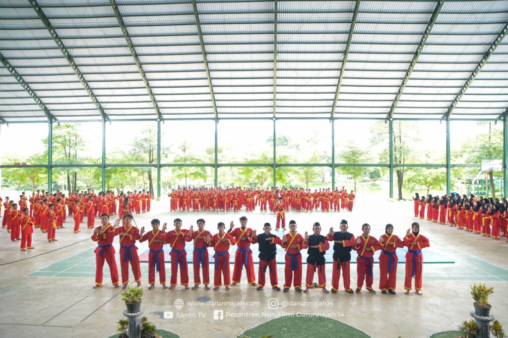 Menempa Jiwa dan Raga:  Ujian Kenaikan Tingkat Tapak Suci Berlangsung Penuh Semangat