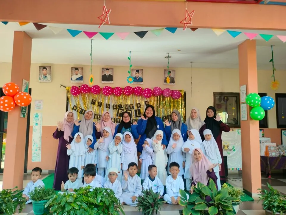 Penutupan Praktik Pengalaman Lapangan (PPL) Mahasiswa PIAUD Universitas Darunnajah di TK Islam 5 Darunnajah