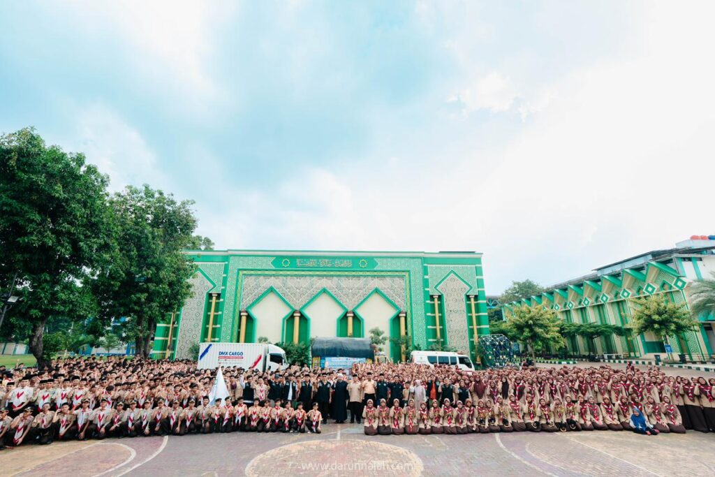 Laznas Darunnajah Salurkan 9 Ton Bantuan Kemanusiaan untuk Korban Bencana di Sumatra