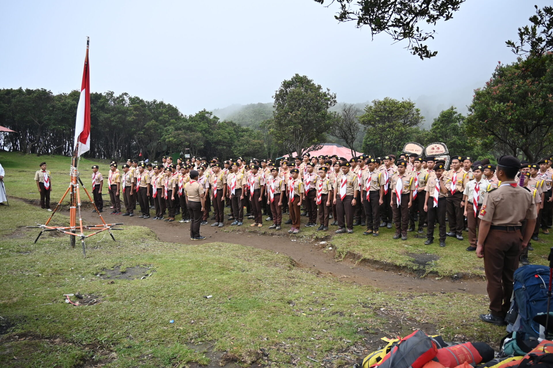 Menempa Kepemimpinan Dengan Pelantikan Bantara di Papandayan