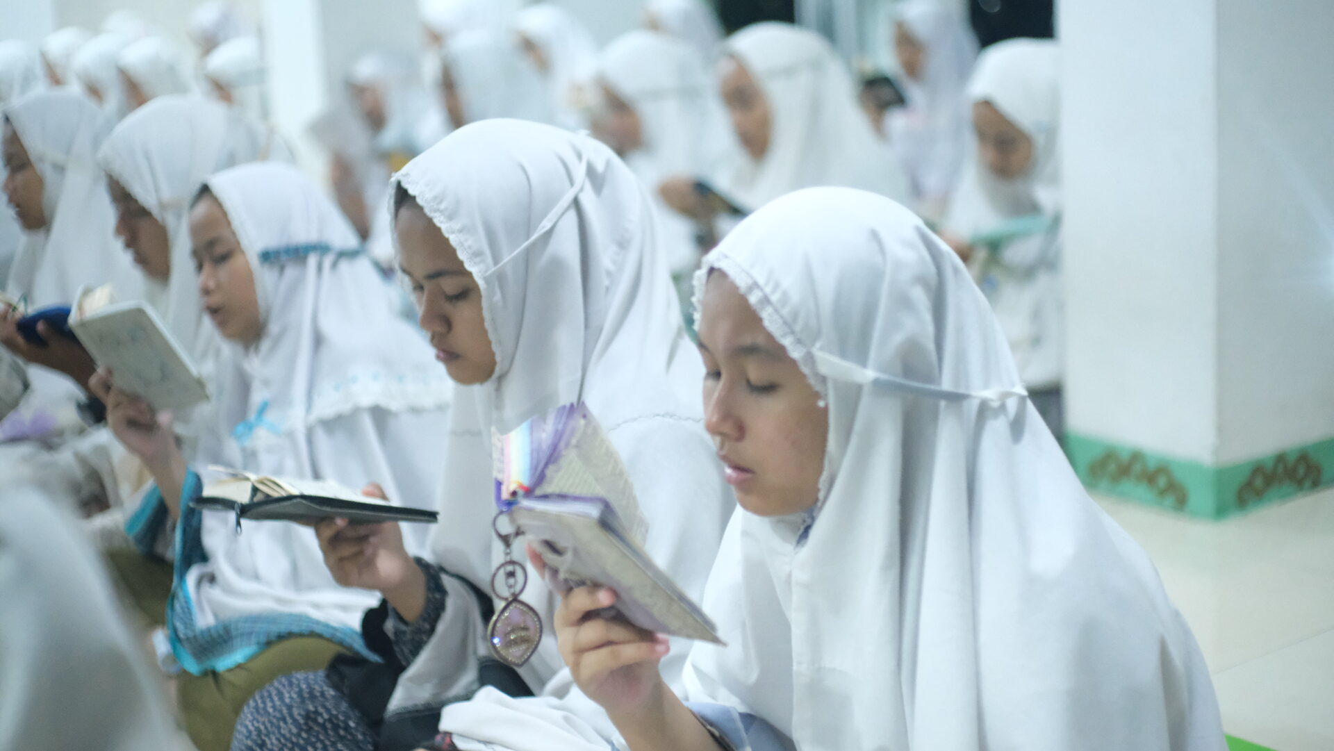 Euforia Pasca Ujian: Santriwati Menyambut Suasana Perpulangan