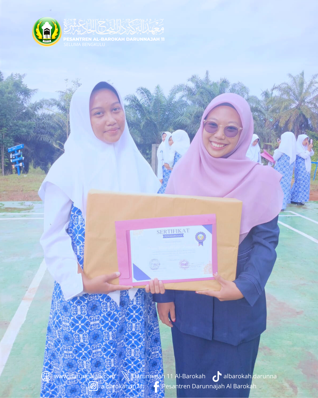 APRESIASI PRESTASI: TMI DARUNNAJAH 11 NOBATKAN JUARA UMUM TERBAIK