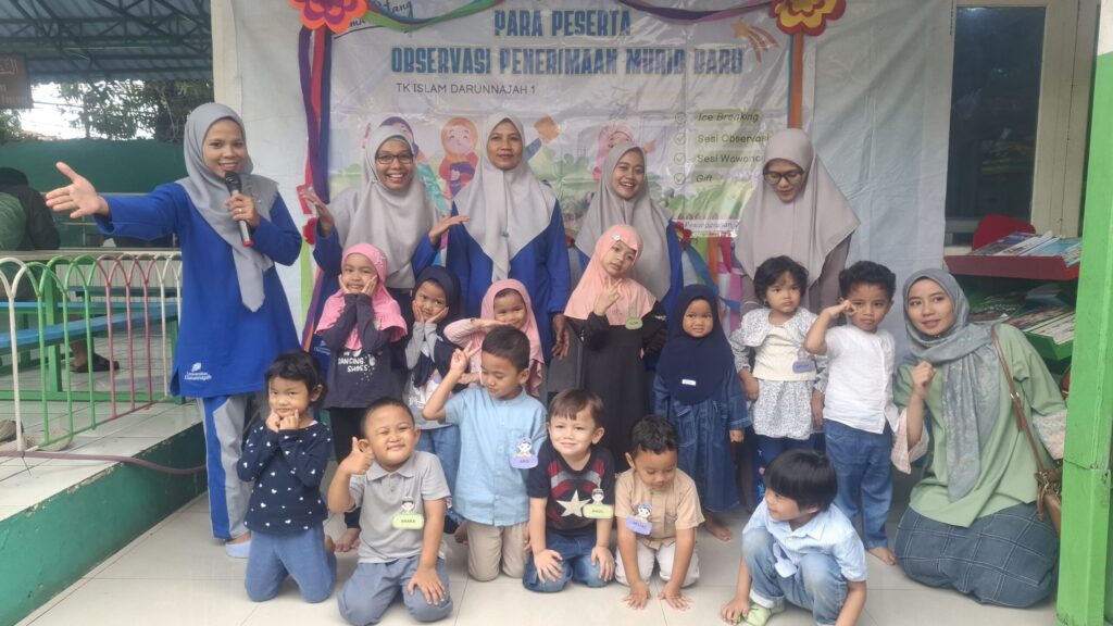 mengenal Lingkungan Sekolah Melalui Trial Class Gelombang II TK Islam Darunnajah 1