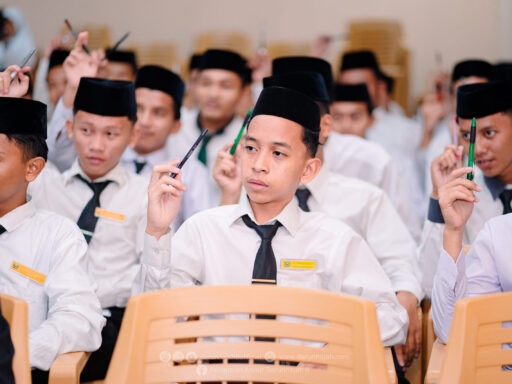 Pembukaan LDK: Membangun Karakter Pemimpin Santri