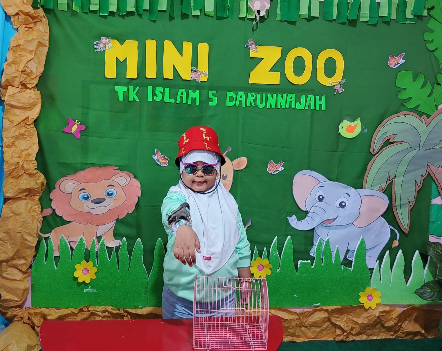 Keseruan Mini Zoo di TK Islam 5 Darunnajah: Belajar Kasih Sayang Melalui Hewan Peliharaan