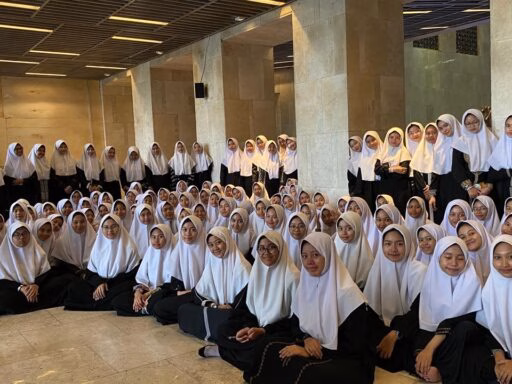 500 Santri Darunnajah Hadiri Pengukuhan Pengurus MUI 2025–2030 di Masjid Istiqlal