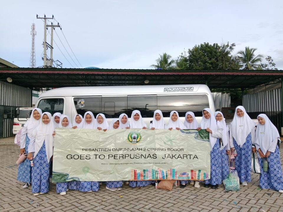 Santri Atusias Ikuti Kunjungan Perpusnas
