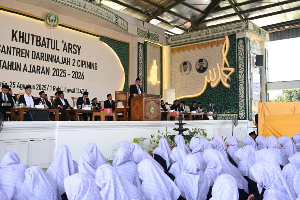 Guru dan Santri Antusias Simak Kuliah Umum Khutbatul Arsy Para Kiai