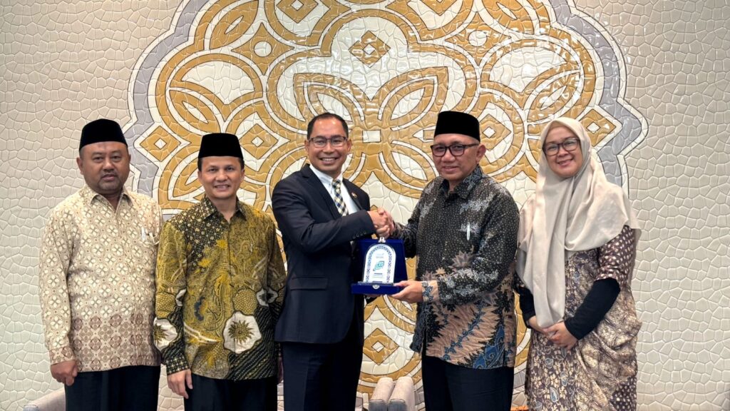 Kunjungan Pimpinan Darunnajah ke KBRI Abu Dhabi, Tingkatkan Kerjasama Pendidikan dengan Timur Tengah