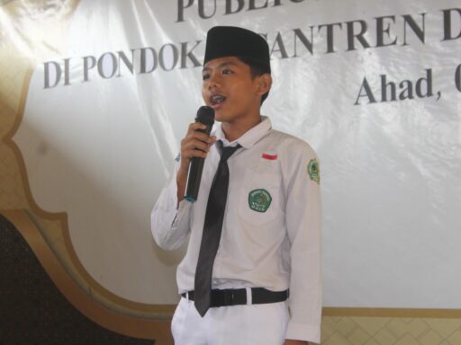 Asah Orasi dan Mental, Santri Darunnajah 23 Unjuk Gigi dalam Public Speaking Competition