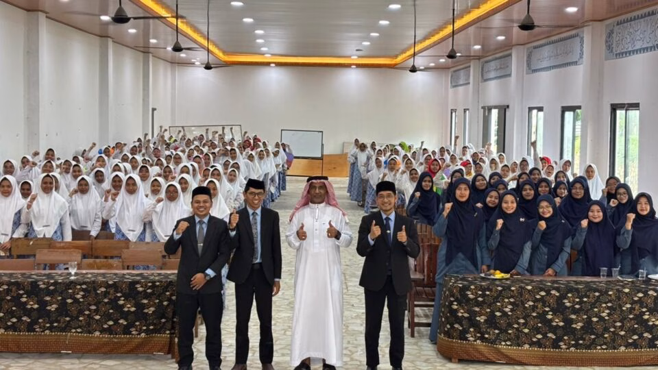 Kunjungan Syekh Prof. Dr. Abdullah Abdu Futainy Perkaya Wawasan Keilmuan Santriwati Darunnajah 9