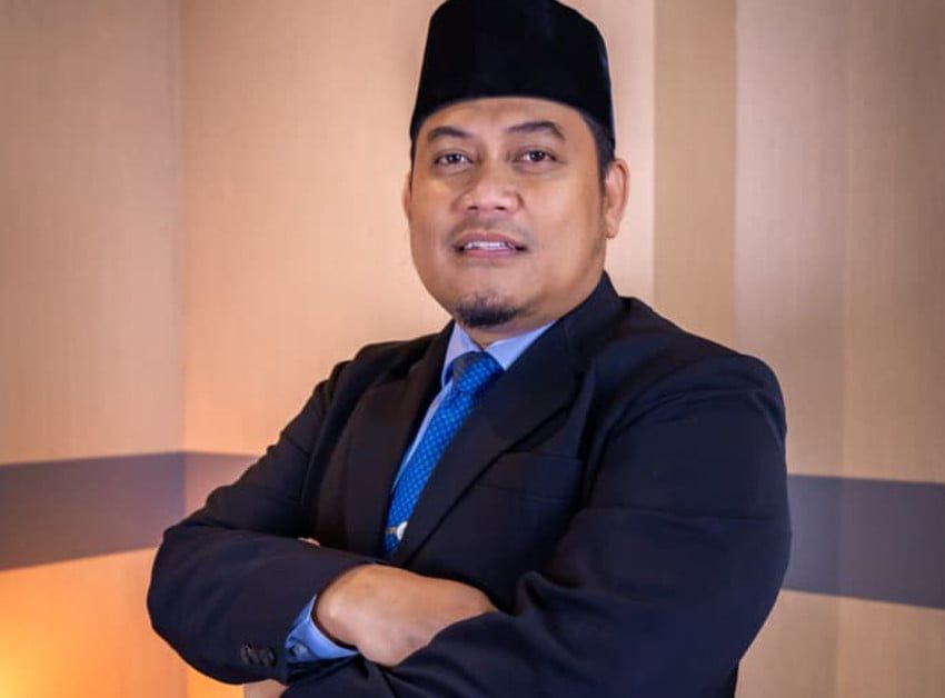 Krisis Adab Pendidikan Islam Rekonstruksi Kurikulum Metodologi Penelitian