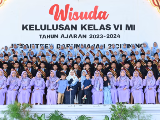 Wisuda MI Darunnajah Tonggak Generasi Berakhlak Mulia