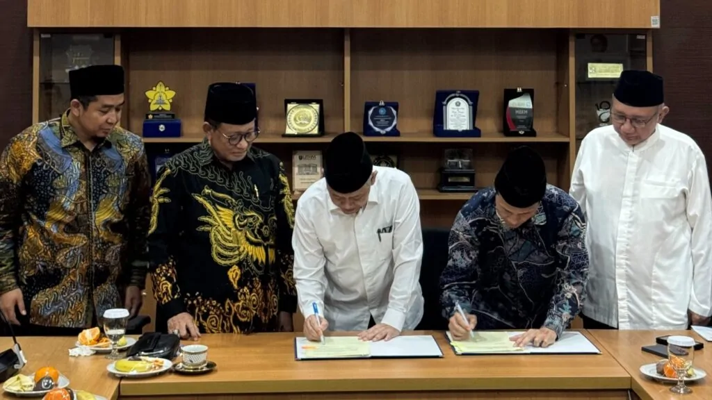Pimpinan Pesantren Darunnajah Saksikan MoU Strategis di UHAMKA