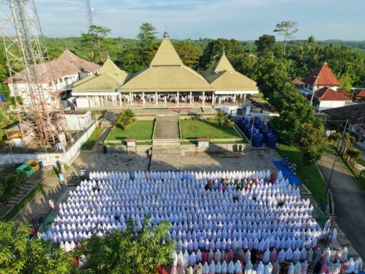 Gemuruh Takbir dan Semangat Berkurban, 207 Hewan Qurban  Disembelih di Pesantren Darunnajah 2 Cipining