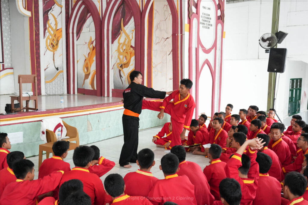 Menempa Kedisiplinan dan Kekuatan dalam Training of Trainer Tapak Suci
